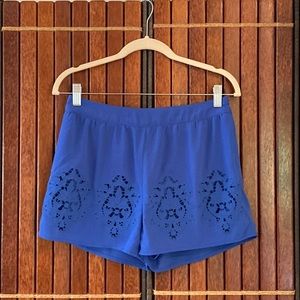 blu peeper BLUE EMBROIDERED CUTOUT LACE SHORTS
